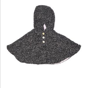 SOLD!🧺Carters NB poncho
